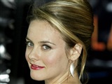 Alicia Silverstone