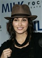 Gina Gershon