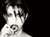 Gina Gershon