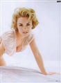 Kelly Carlson