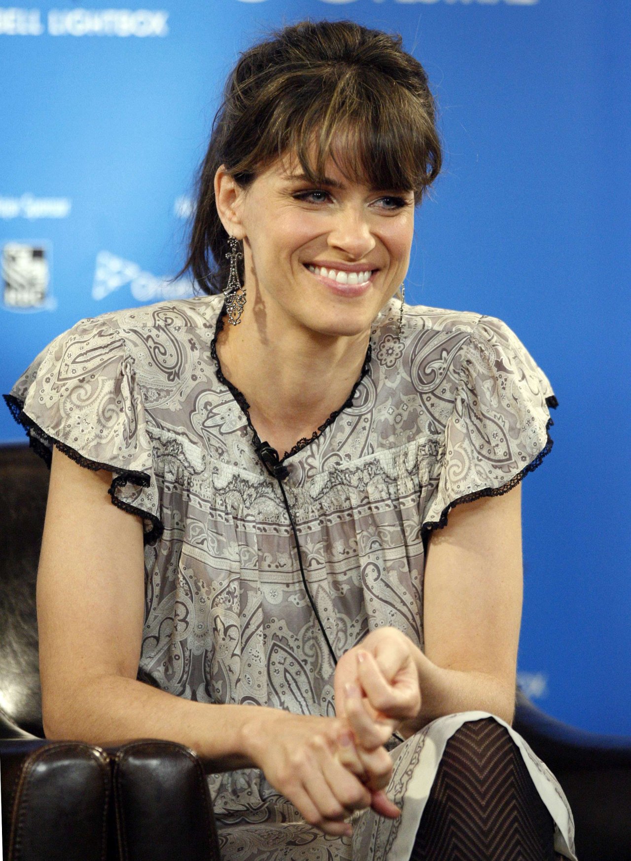 Amanda Peet