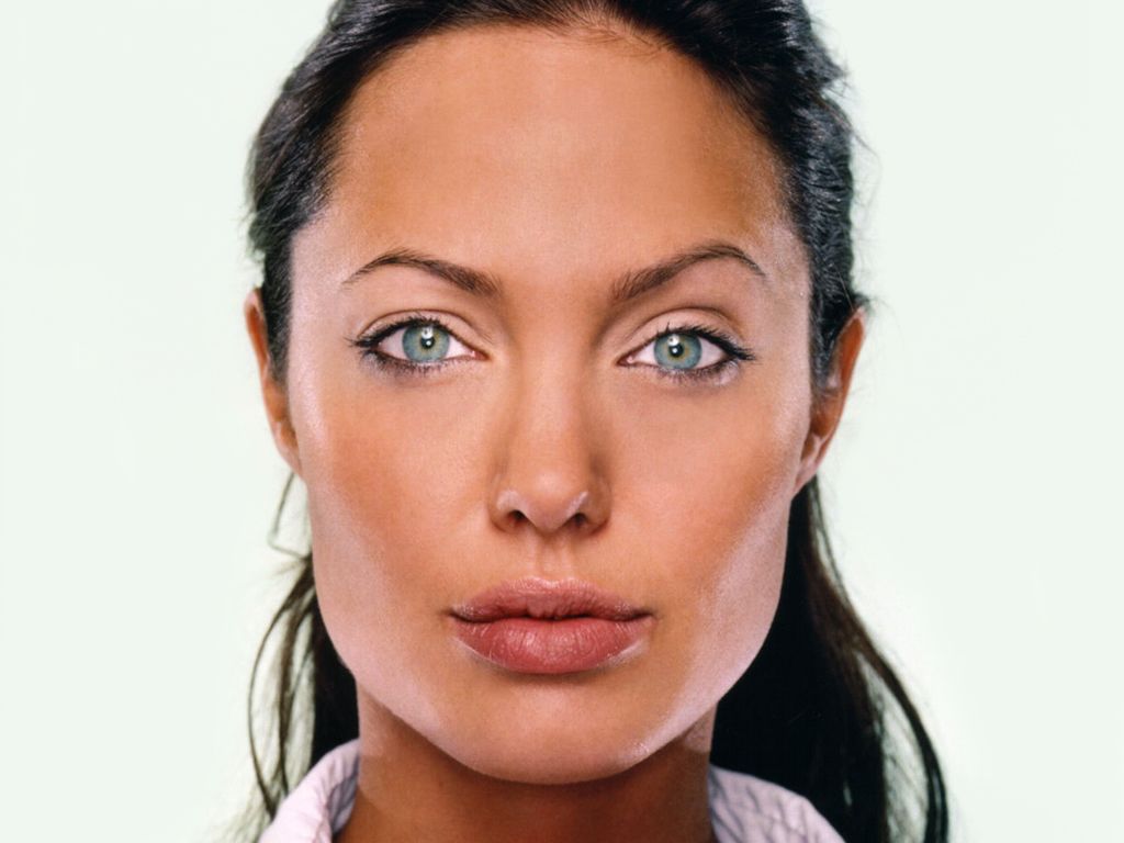 Angelina Jolie