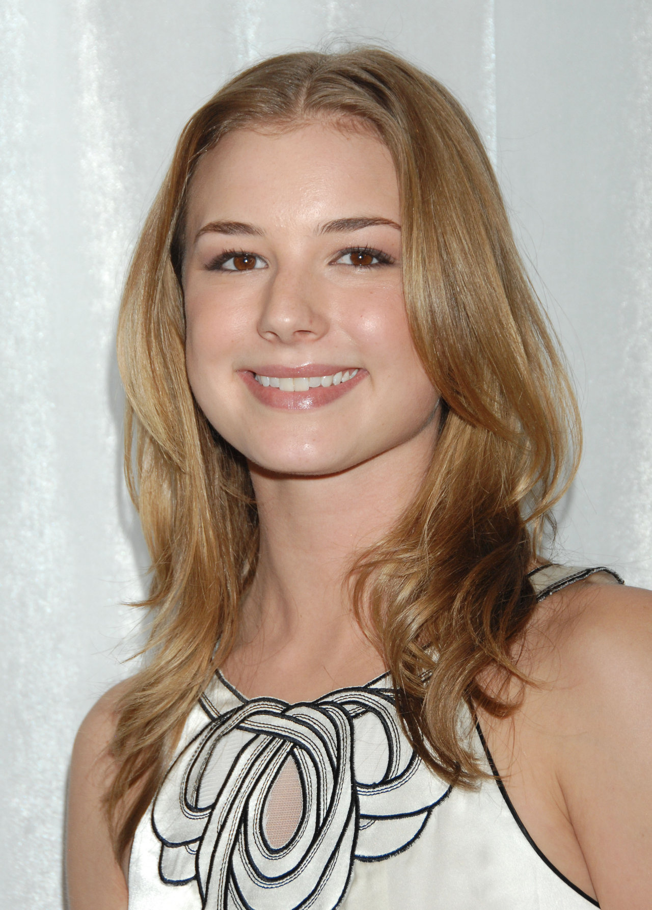 Emily VanCamp