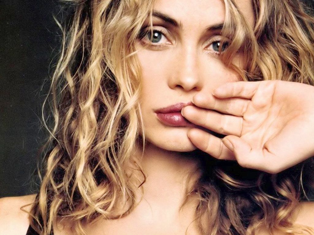 Emmanuelle Beart