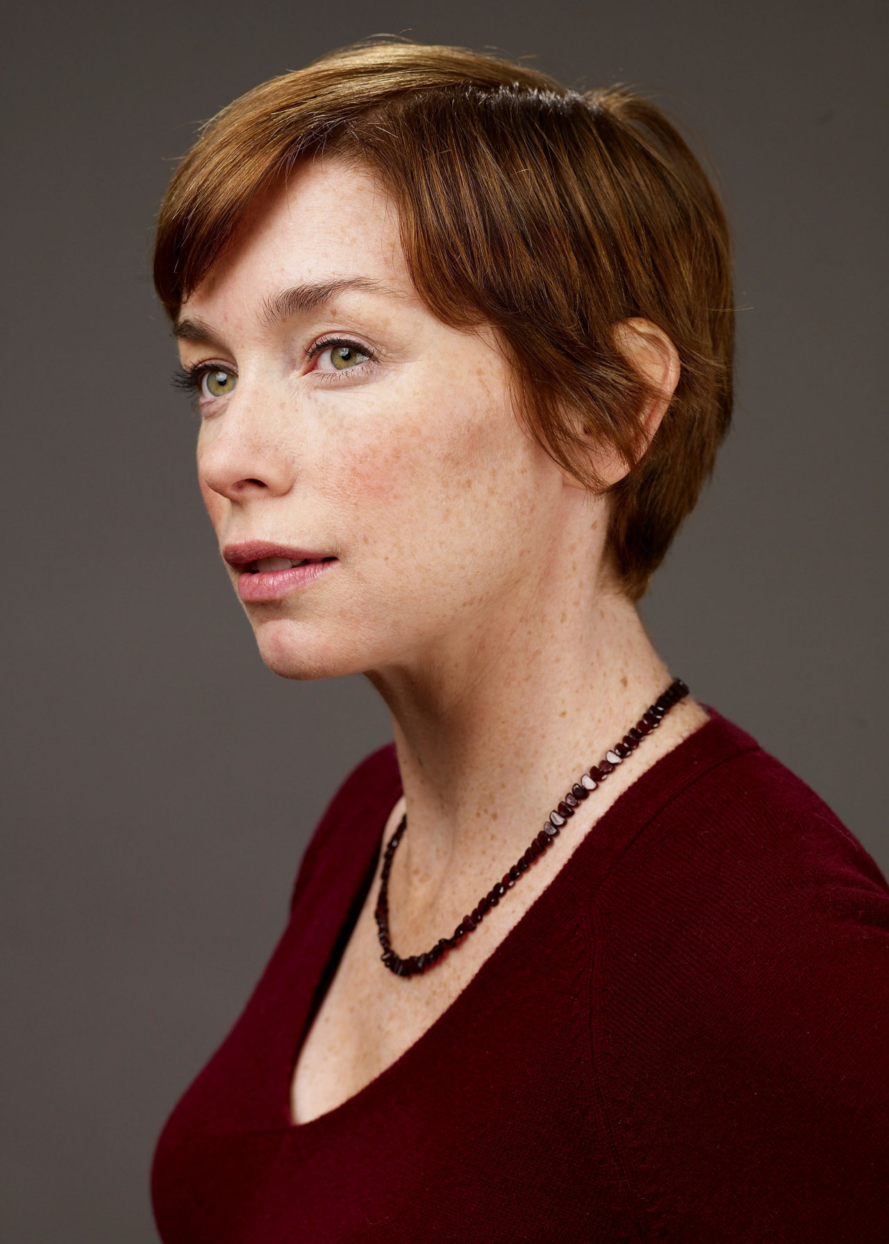 Julianne Nicholson