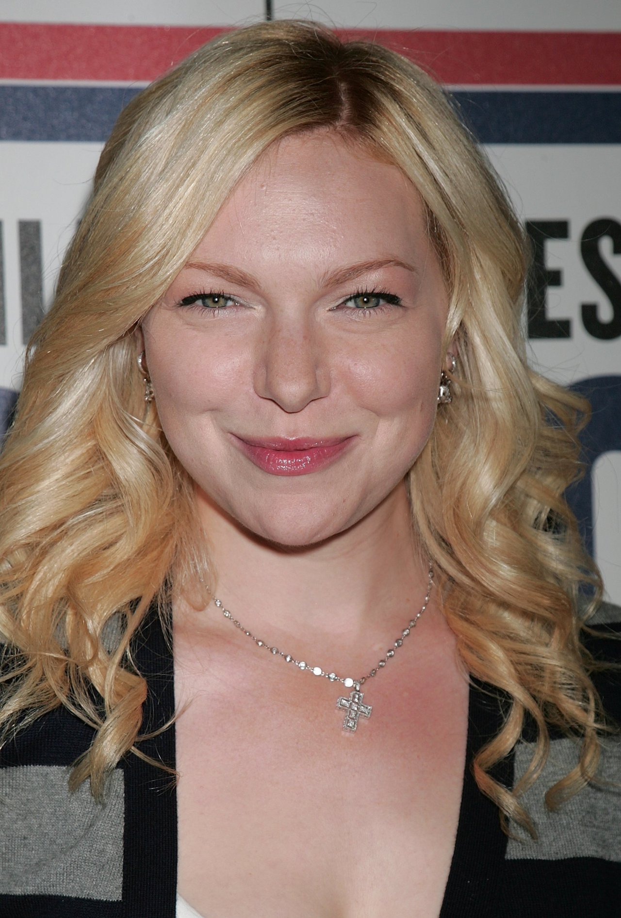 Laura Prepon