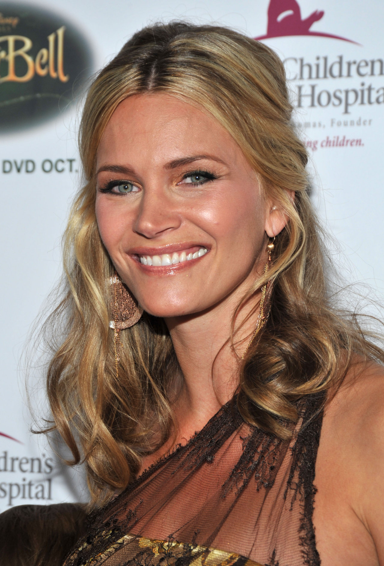 Natasha Henstridge