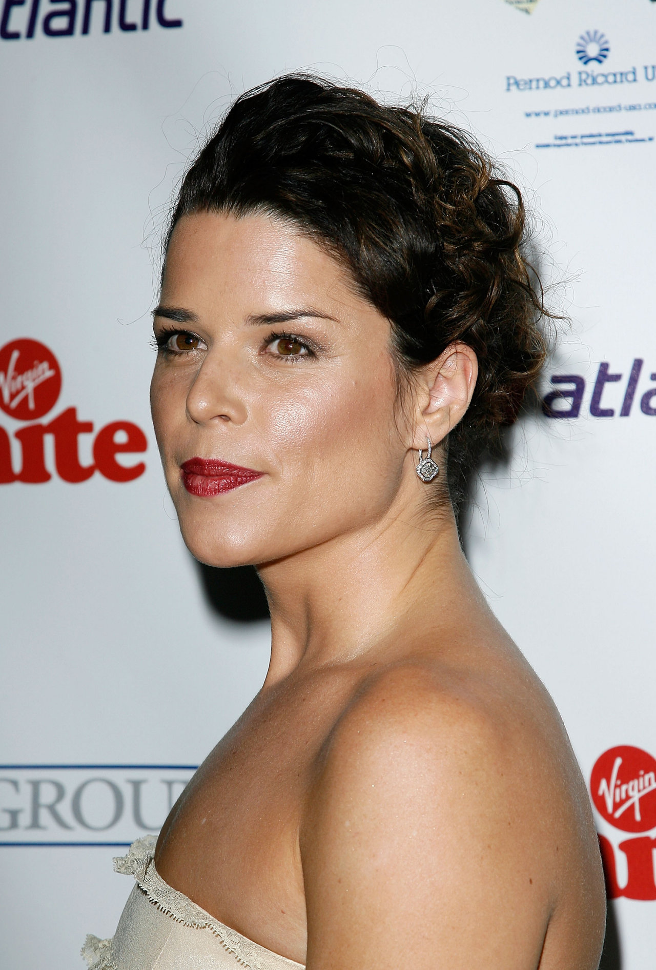 Neve Campbell