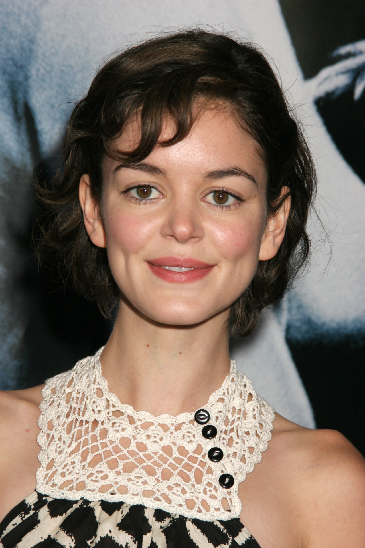 Nora Zehetner