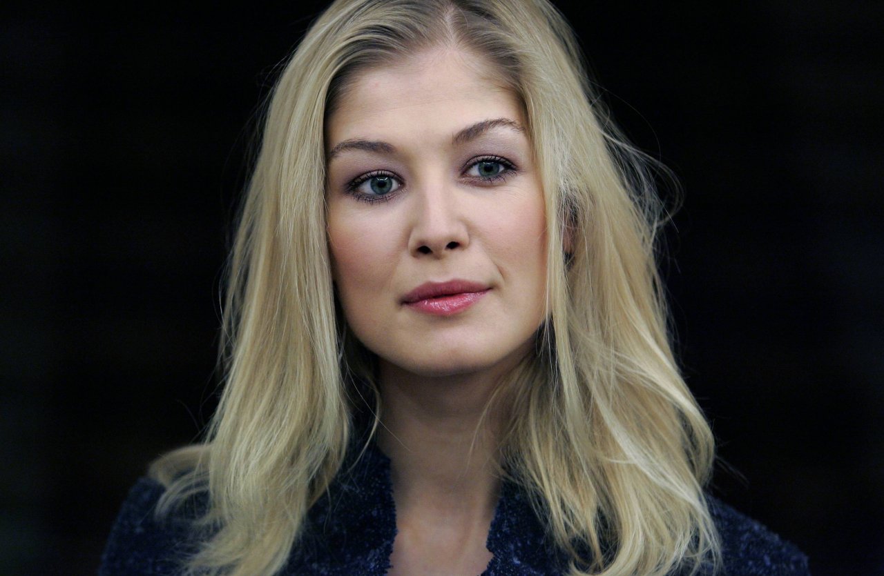 Rosamund Pike