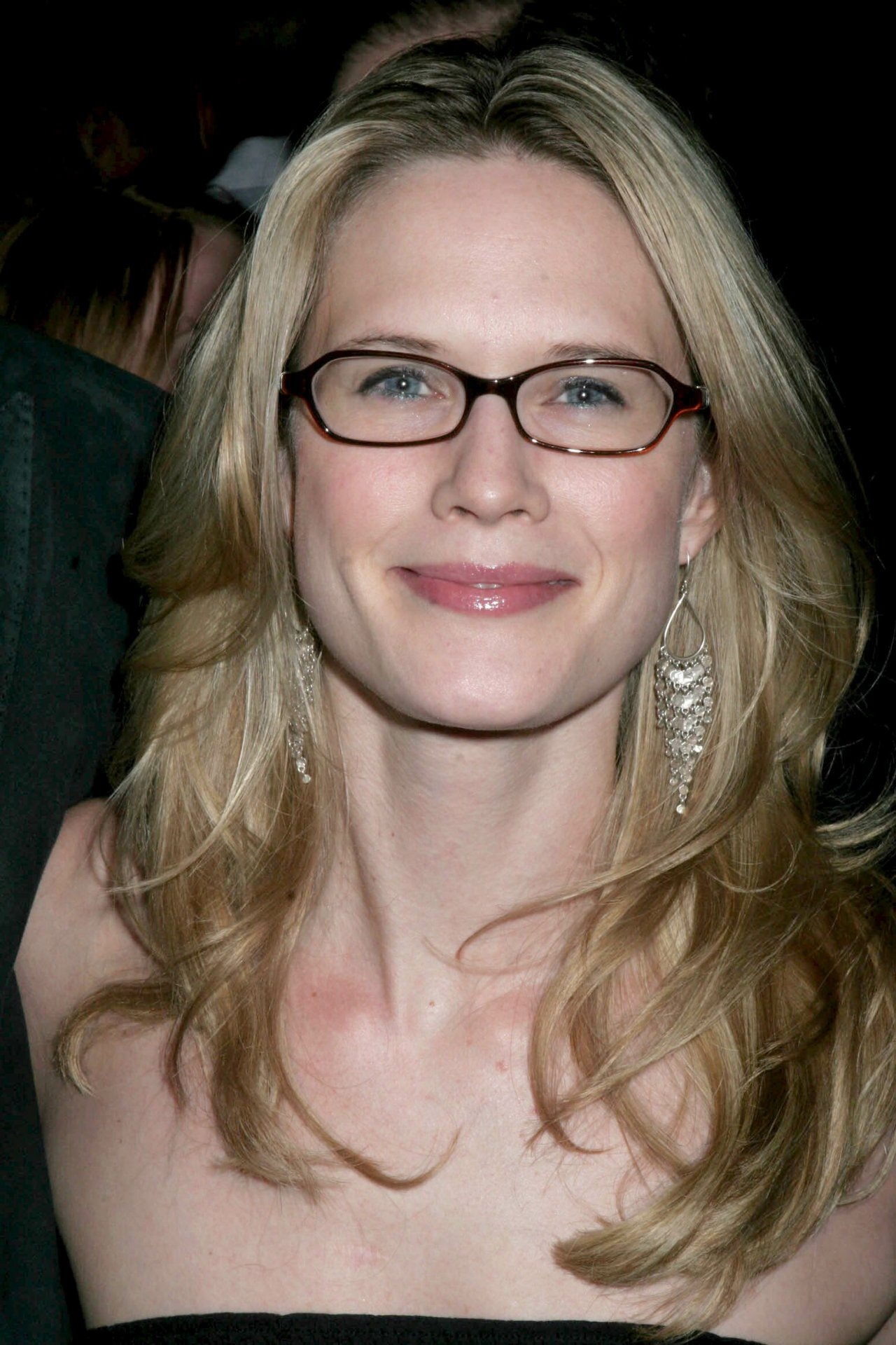 Stephanie March