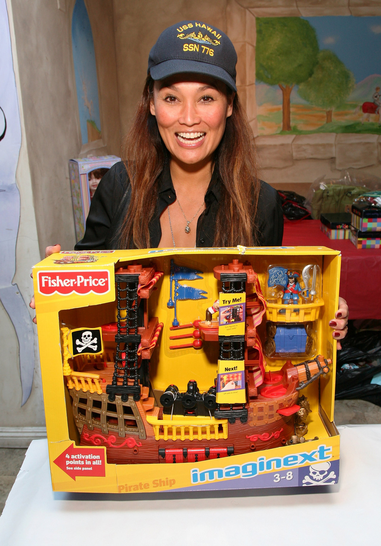 Tia Carrere