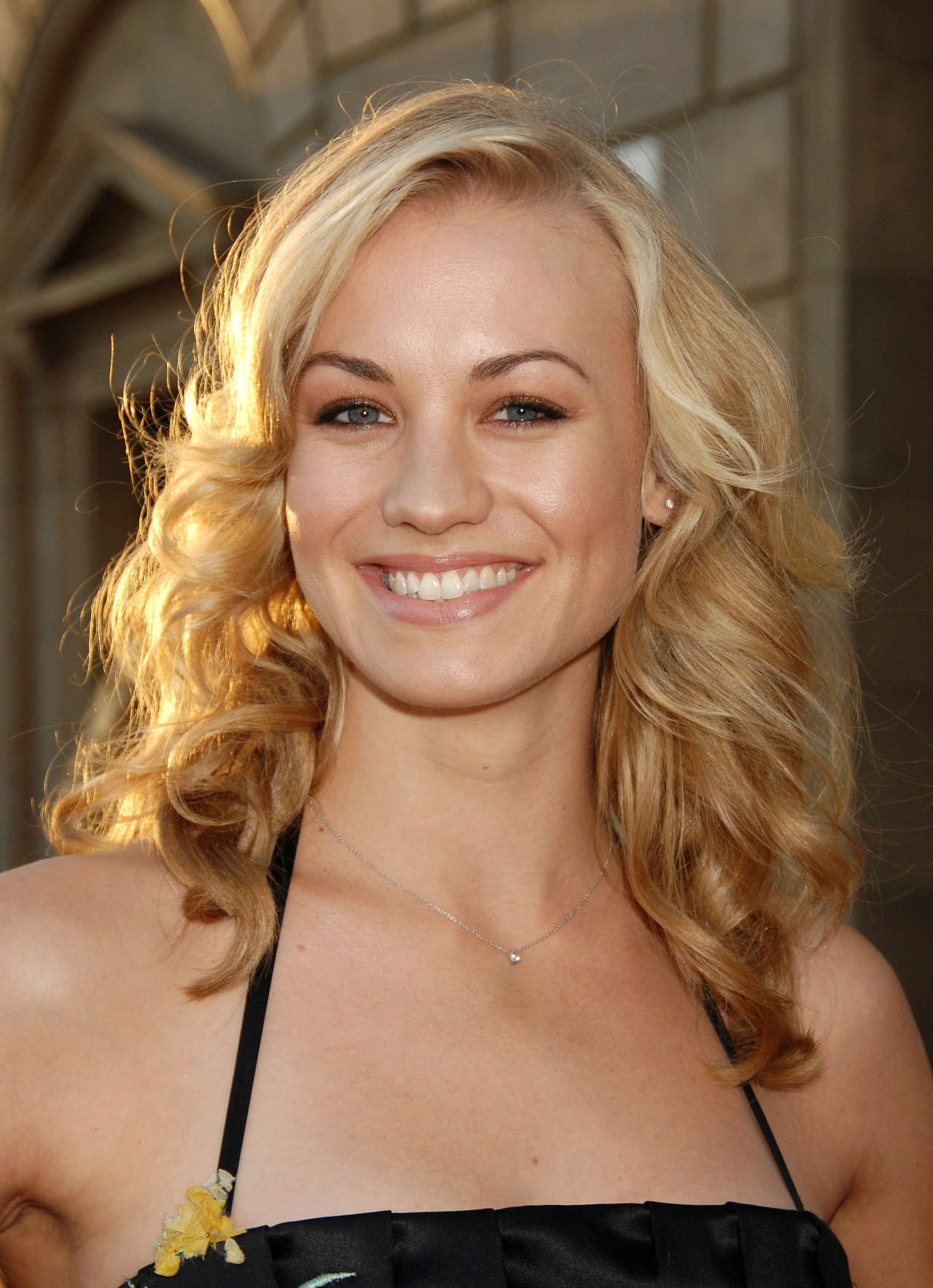 Yvonne Strahovski